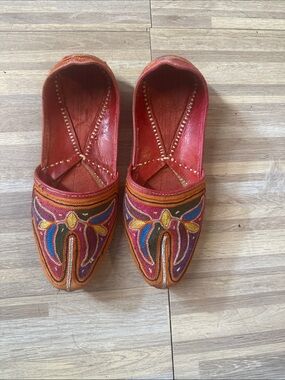 Hand-Embroidered Orange & Pink Women's Slip-On Moccasins